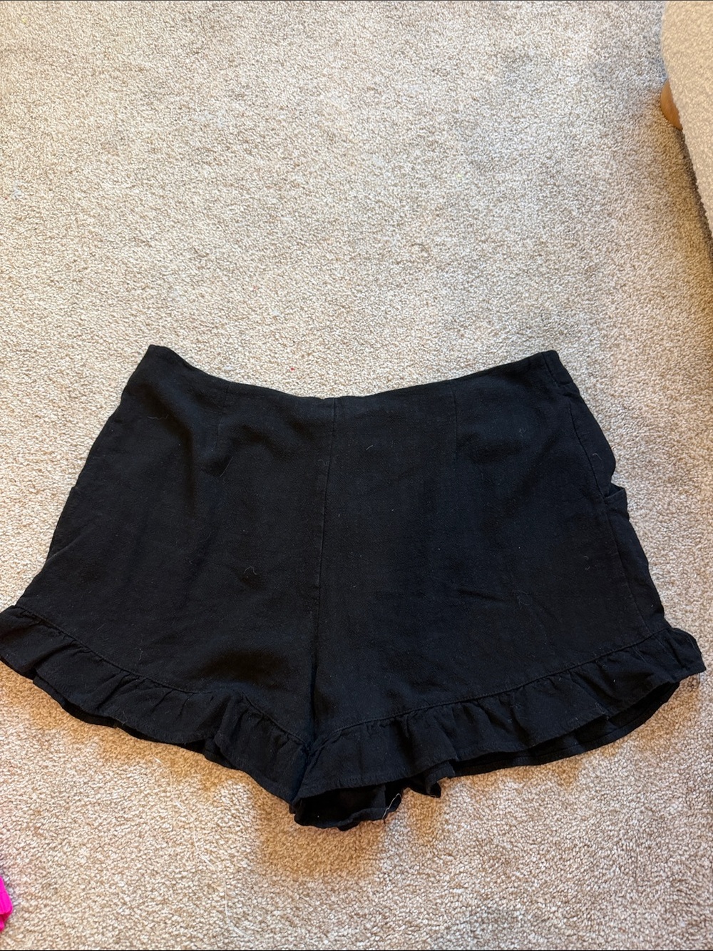 Umgee Black Ruffle-Hem Shorts - Picture 3 of 3